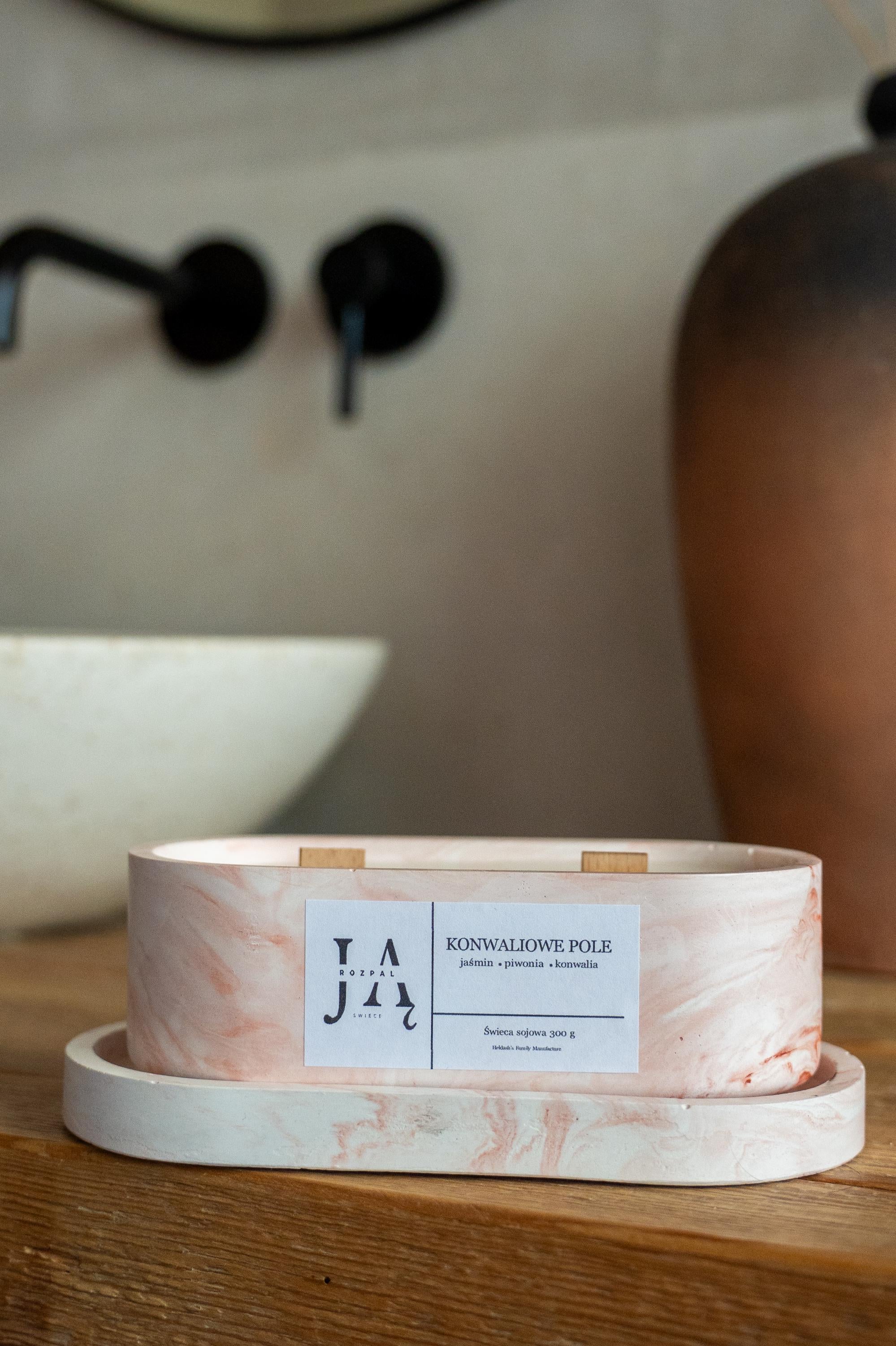 LILY OF THE VALLEY FIELD | a floral soy candle full of lightness