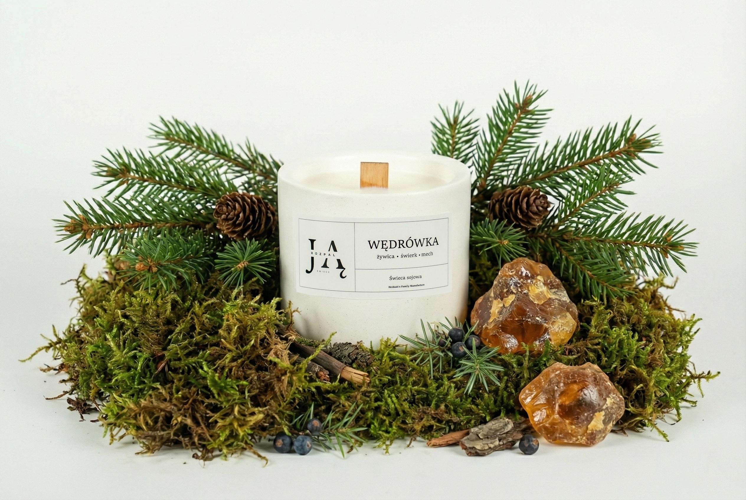 WĘDRÓWKA | naturalna, leśna świeca sojowa