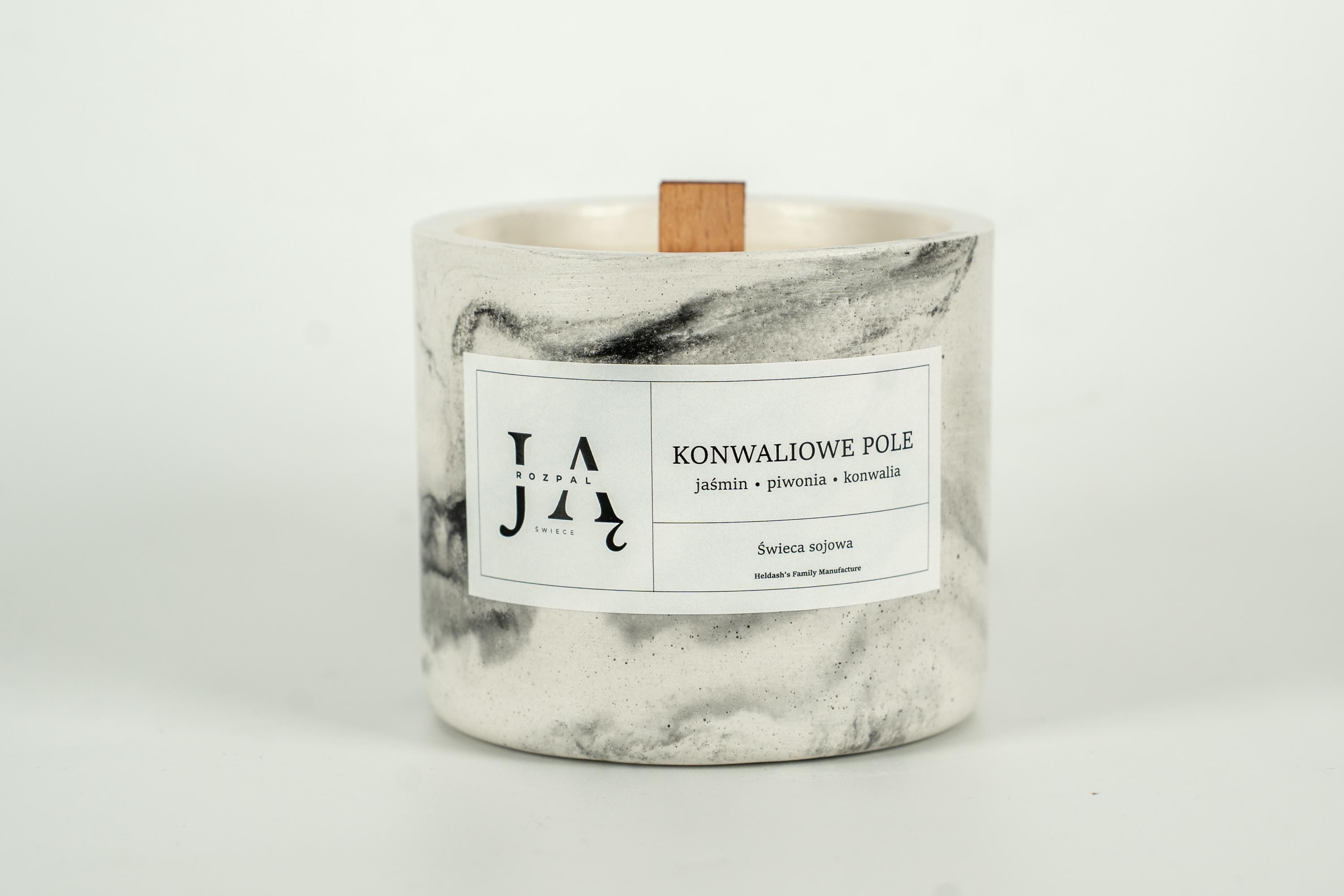 KONWALIOWE POLE | kwiatowa świeca sojowa pełna lekkości