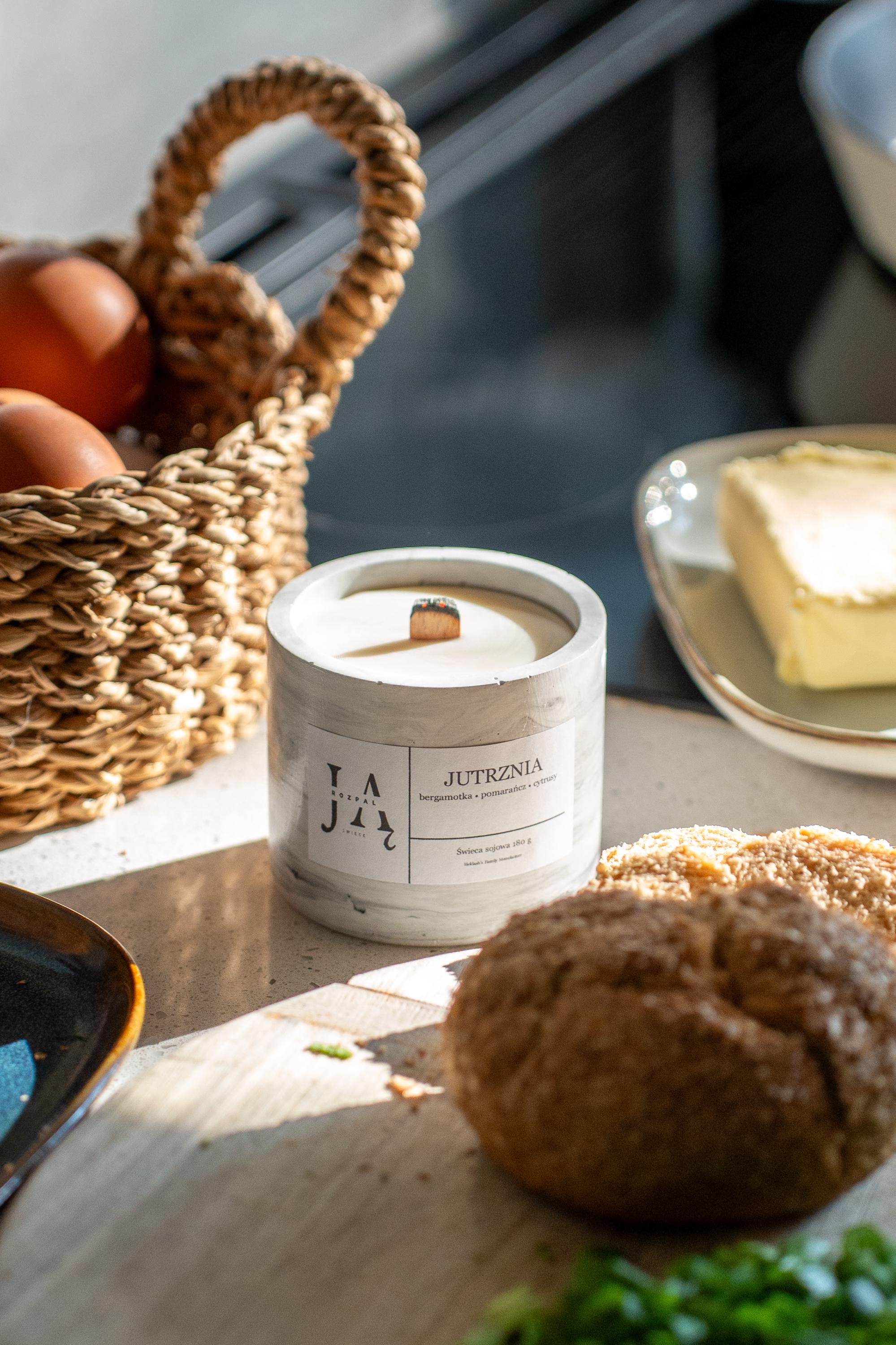 JUTRZNIA | naturalna świeca sojowa o cytrusowej świeżości