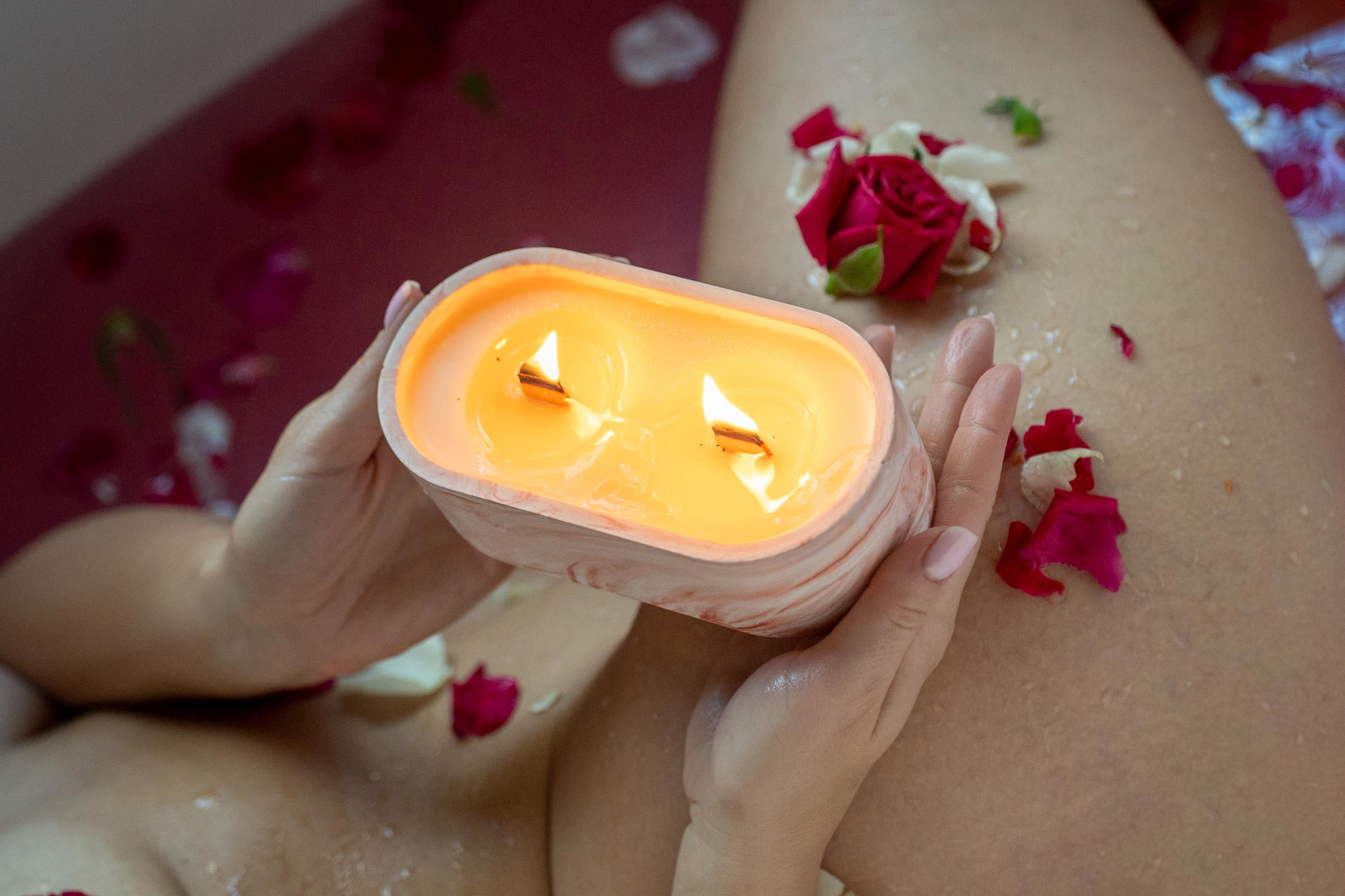 KONWALIOWE POLE | kwiatowa świeca sojowa pełna lekkości