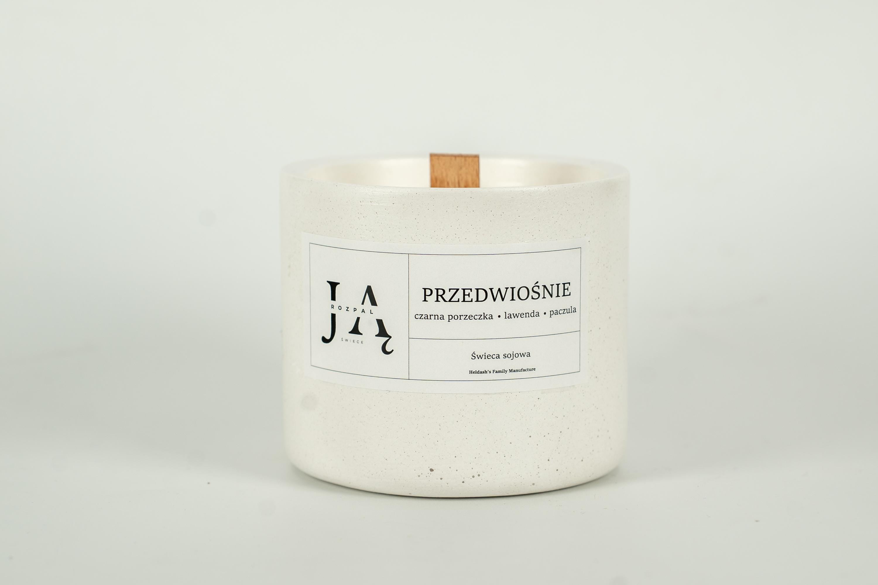 PRZEDWIOŚNIE | świeca sojowa inspirowana zmianą pór roku