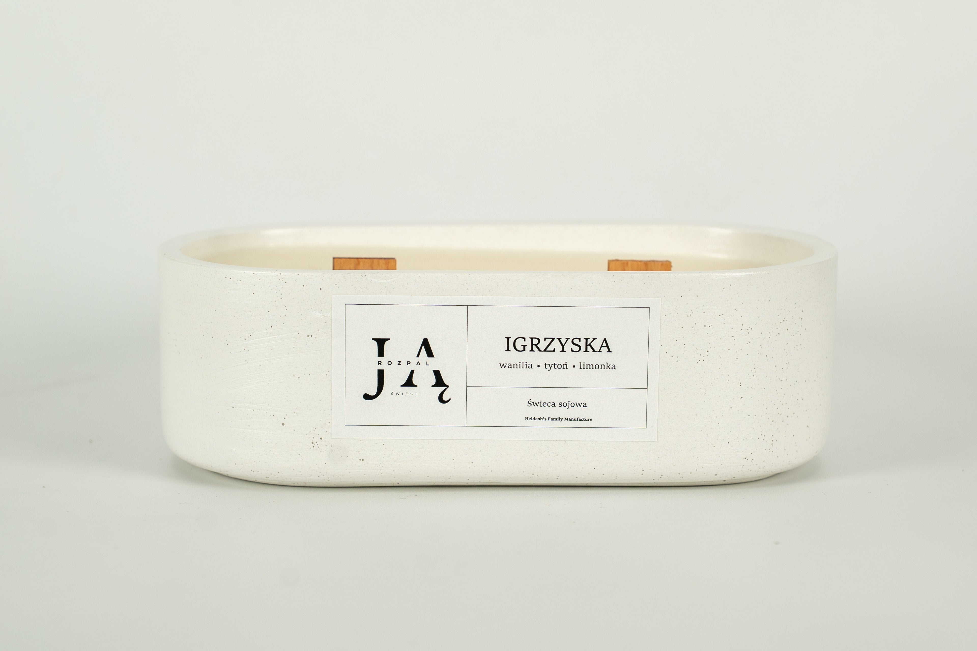 Świeca sojowa "IGRZYSKA" świeca z kontrastowym charakterem - Biała