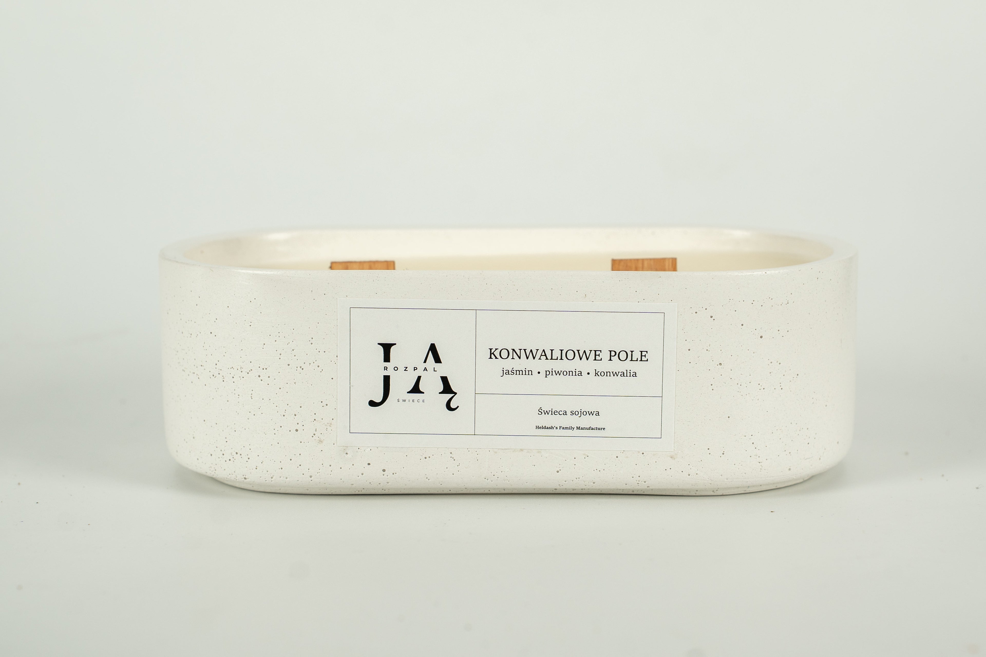Świeca sojowa "KONWALIOWE POLE" świeca o kwiatowym charakterze - Biała