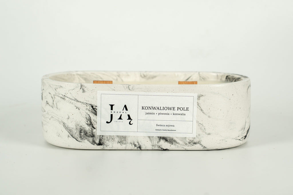 Świeca sojowa "KONWALIOWE POLE" świeca o kwiatowym charakterze - Czarna