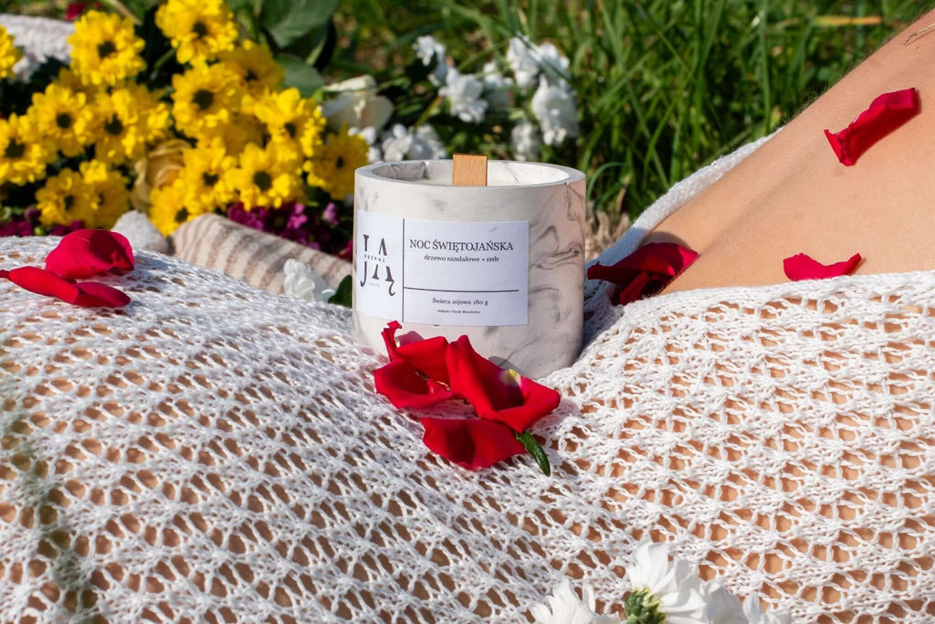 NOC ŚWIĘTOJAŃSKA | głęboka, drzewna świeca sojowa - Rozpal Ją