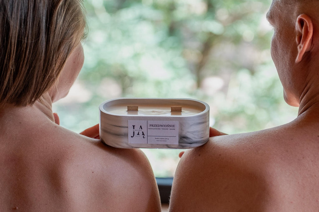 Świeca sojowa "PRZEDWIOŚNIE" świeca inspirowana zmianą pór roku – aranżacja