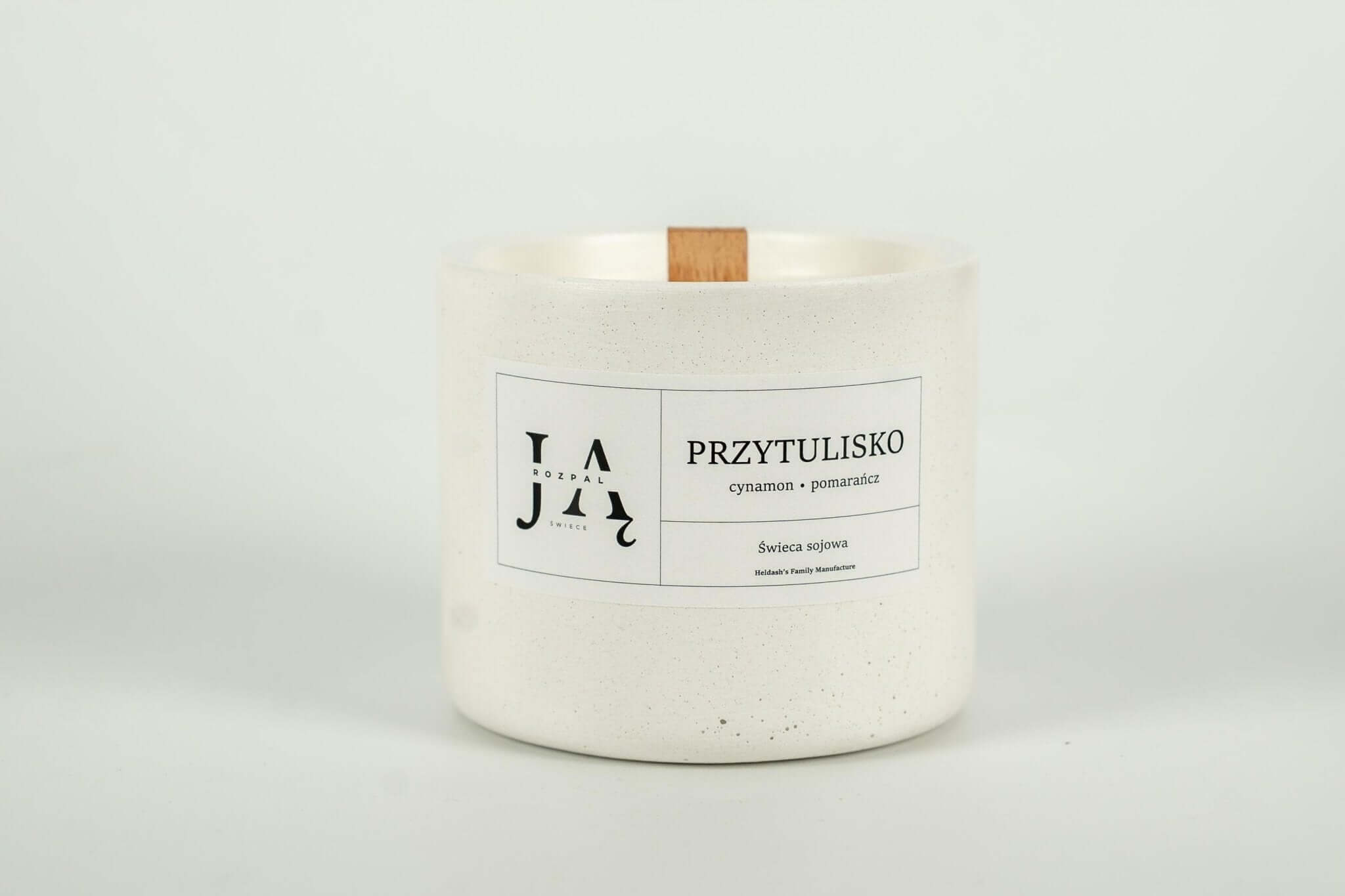 PRZYTULISKO | klasyczna świeca sojowa pełna domowego ciepła - Rozpal Ją