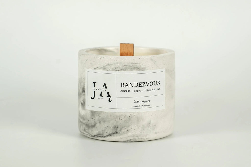 RANDEZVOUS | świeca sojowa o owocowo - pikantnym aromacie - Rozpal Ją