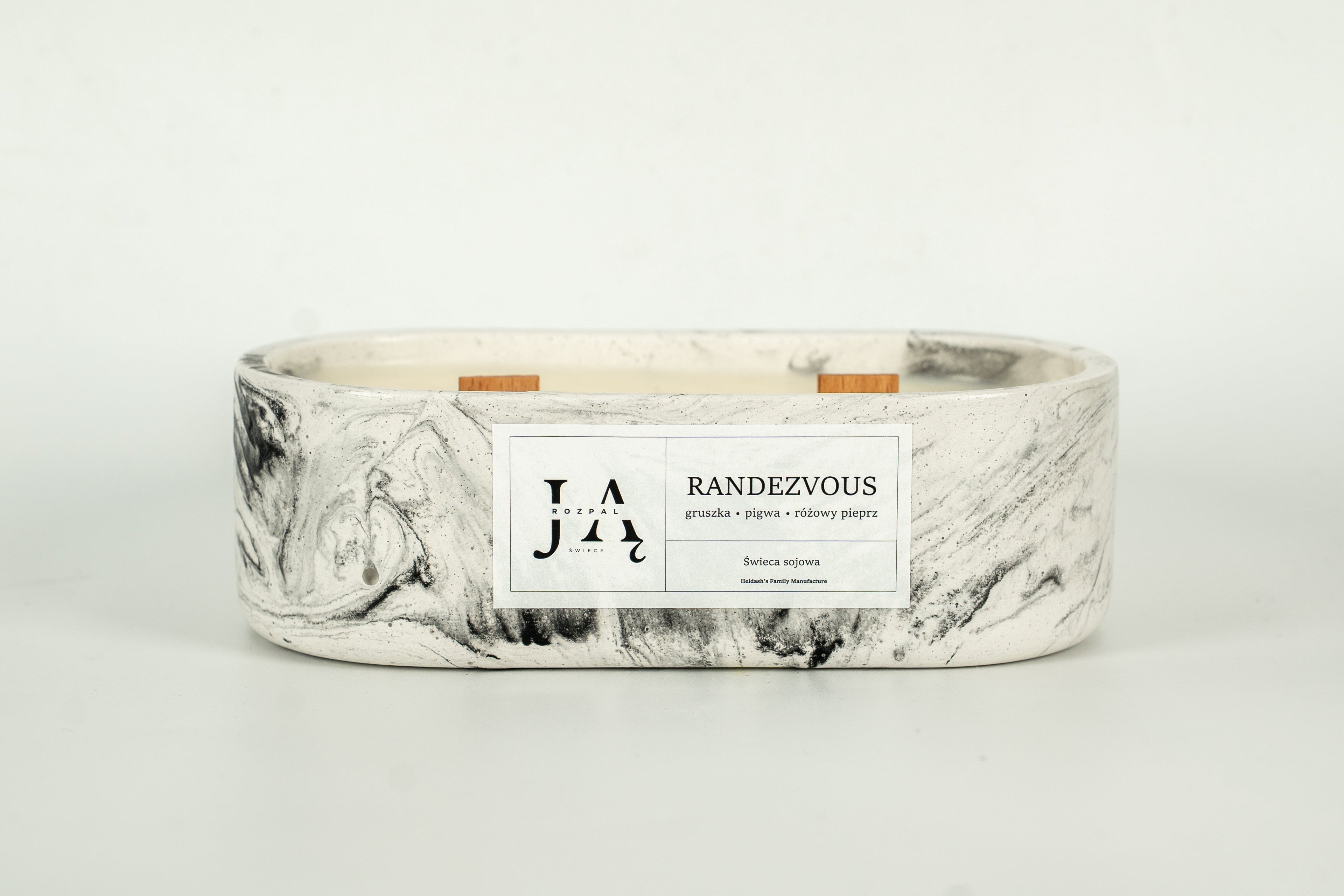 Świeca sojowa "RANDEZVOUS" świeca o owocowo-pikantnym aromacie - Czarna